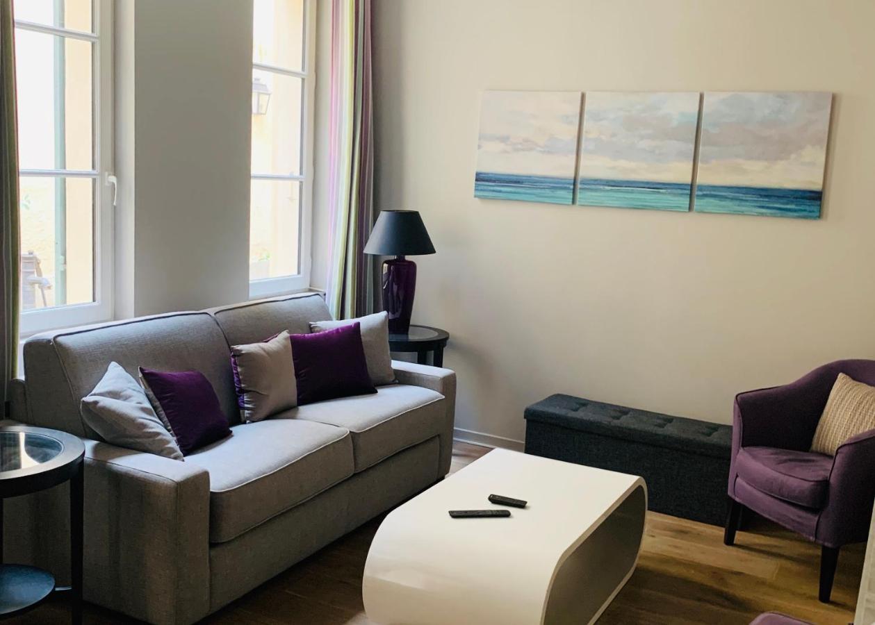 Appartement Versailles Quartier Notre Dame Au Pied Du Chateau Avec Parking ภายนอก รูปภาพ