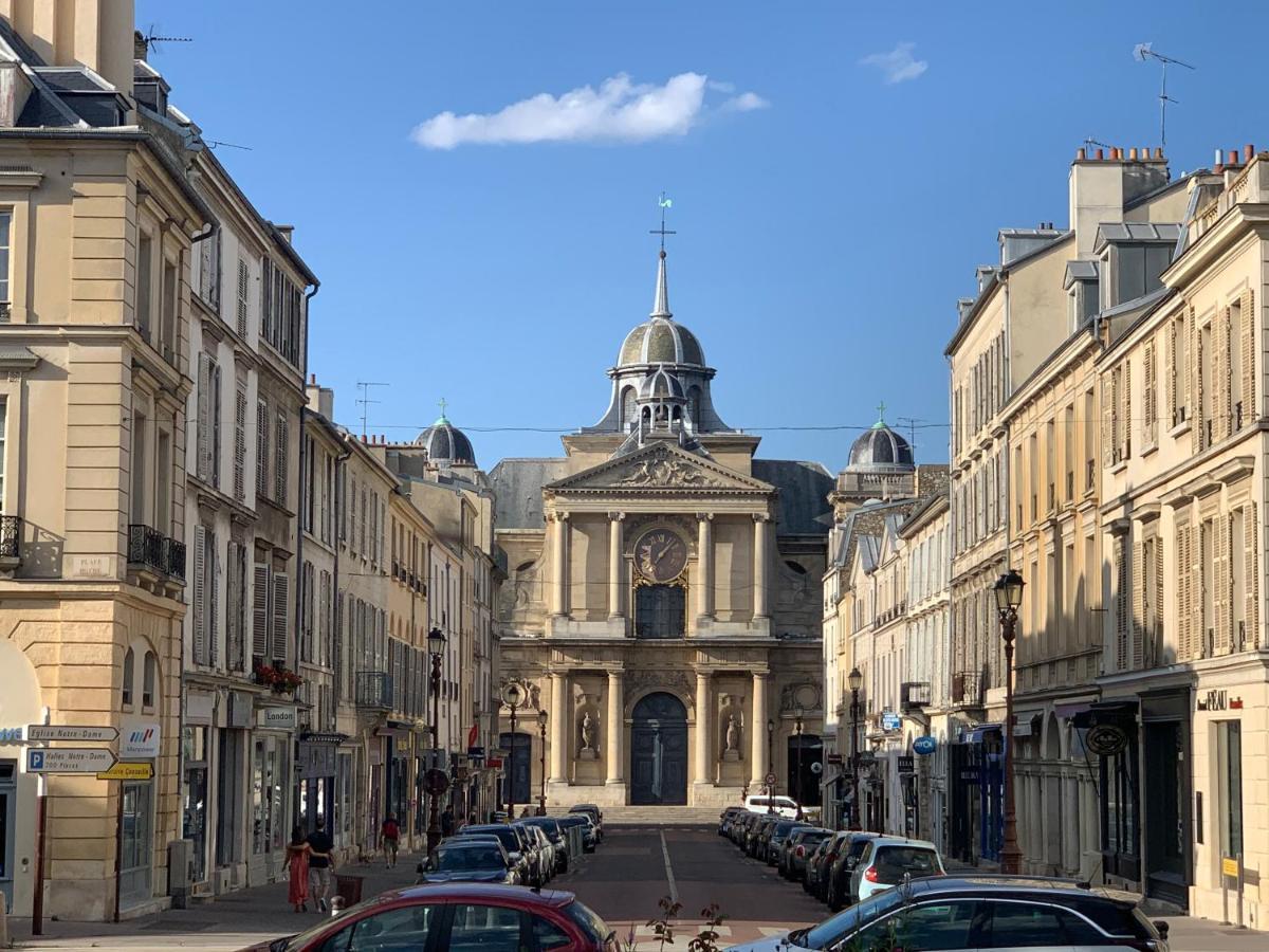 Appartement Versailles Quartier Notre Dame Au Pied Du Chateau Avec Parking ภายนอก รูปภาพ