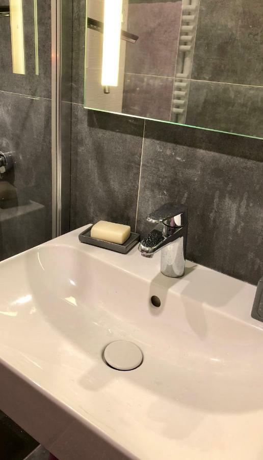 Appartement Versailles Quartier Notre Dame Au Pied Du Chateau Avec Parking ภายนอก รูปภาพ